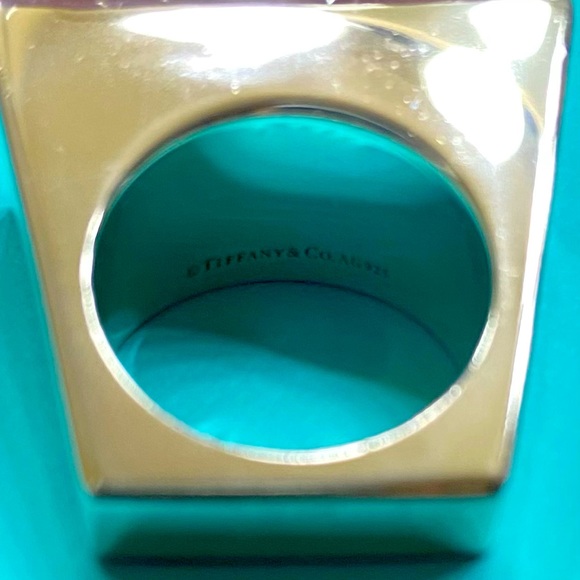 Tiffany & Co, out of retirement rectangle ring, size 6 - Picture 4 of 11